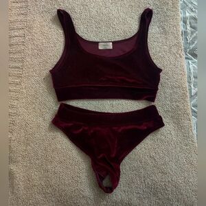 Laina Rauma Velour Leisure Two Piece Set size Small in Burgundy & Hot Pink